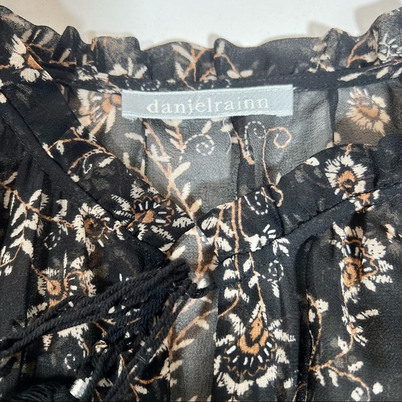 Daniel Rainn | Small Petite | Tassel Tie Blouse - Picture 10 of 12